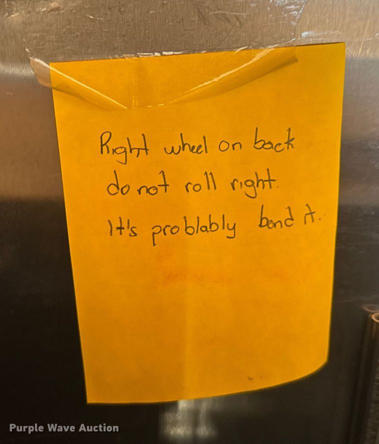 image for item ET4339 2003 Freightliner FC70 box truck