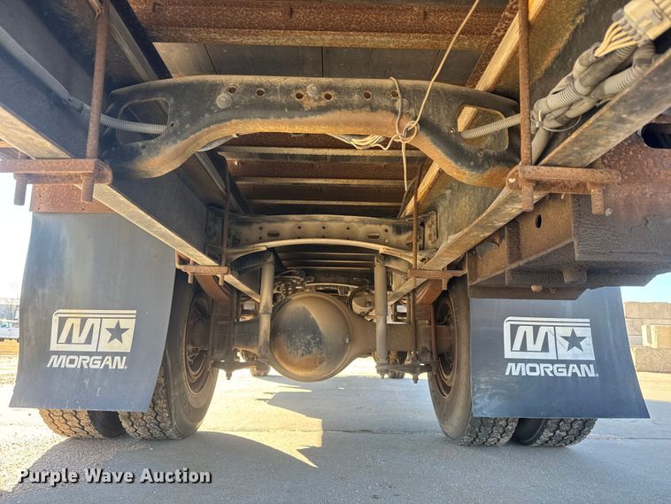 image for item ET4339 2003 Freightliner FC70 box truck