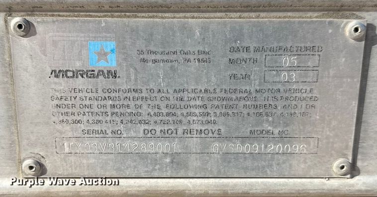 image for item ET4341 2004 Freightliner FC80 box truck