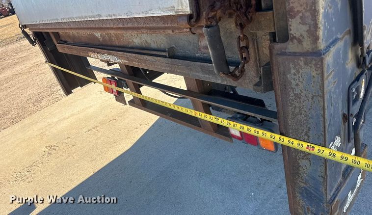 image for item ET4341 2004 Freightliner FC80 box truck