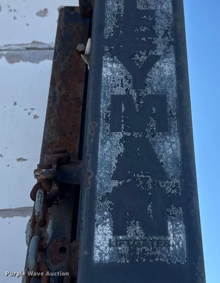 image for item ET4341 2004 Freightliner FC80 box truck