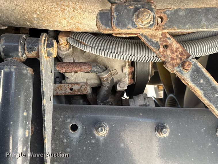 image for item ET4341 2004 Freightliner FC80 box truck