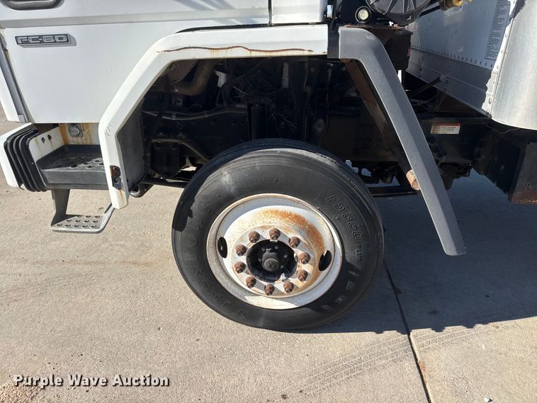 image for item ET4341 2004 Freightliner FC80 box truck