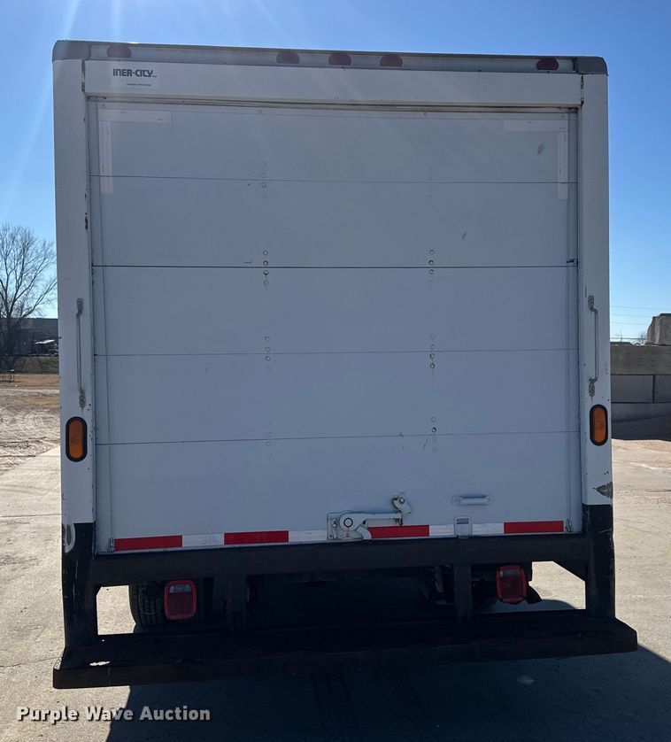 image for item ET4342 2001 Chevrolet Express G3500 box truck