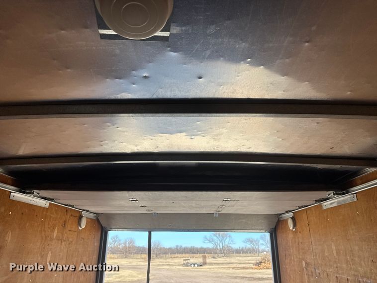 image for item ET4342 2001 Chevrolet Express G3500 box truck