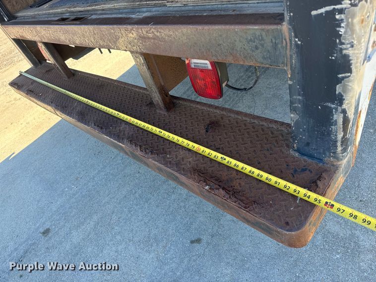 image for item ET4342 2001 Chevrolet Express G3500 box truck