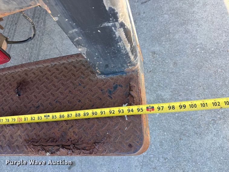 image for item ET4342 2001 Chevrolet Express G3500 box truck