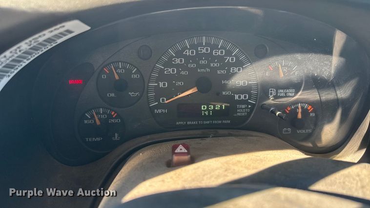 image for item ET4342 2001 Chevrolet Express G3500 box truck