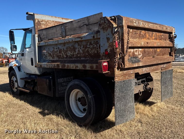 image for item ET4343 2006 International 4200 dump truck