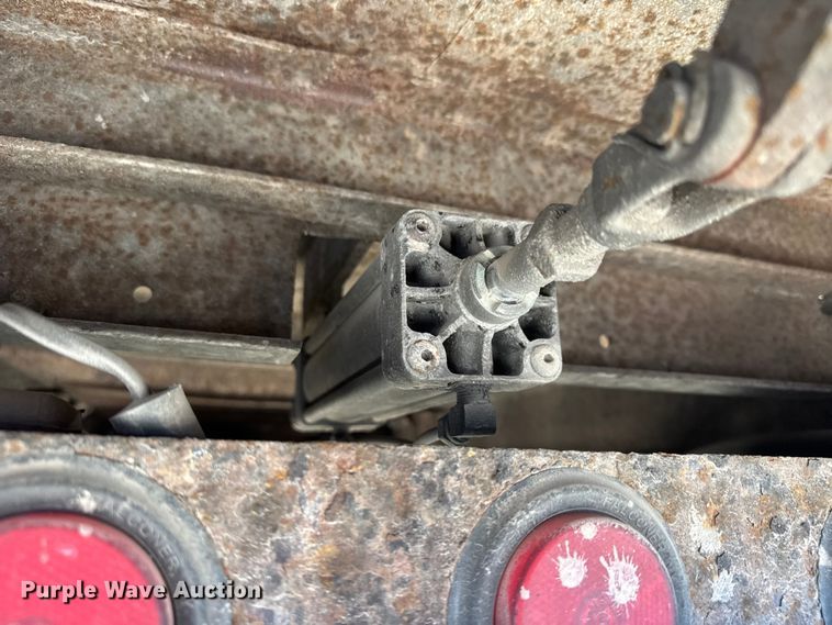 image for item ET4343 2006 International 4200 dump truck