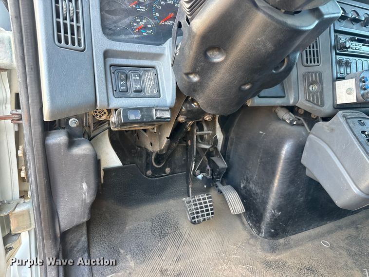 image for item ET4343 2006 International 4200 dump truck