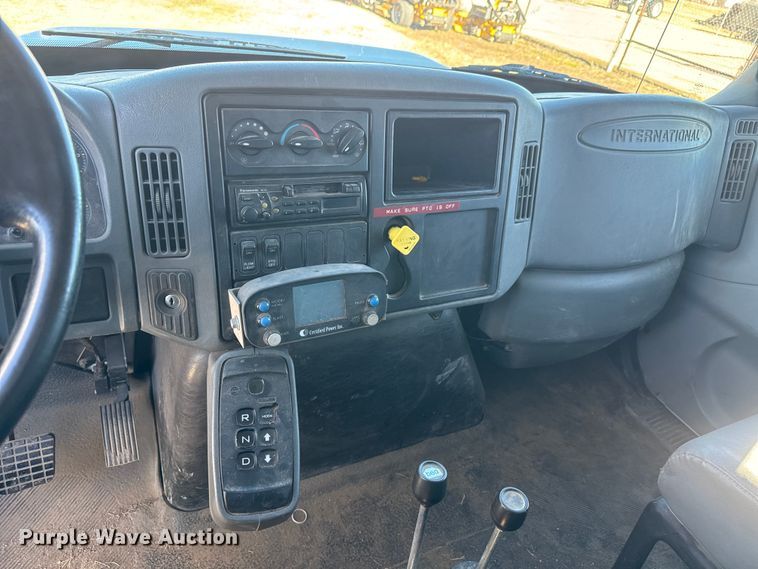 image for item ET4343 2006 International 4200 dump truck