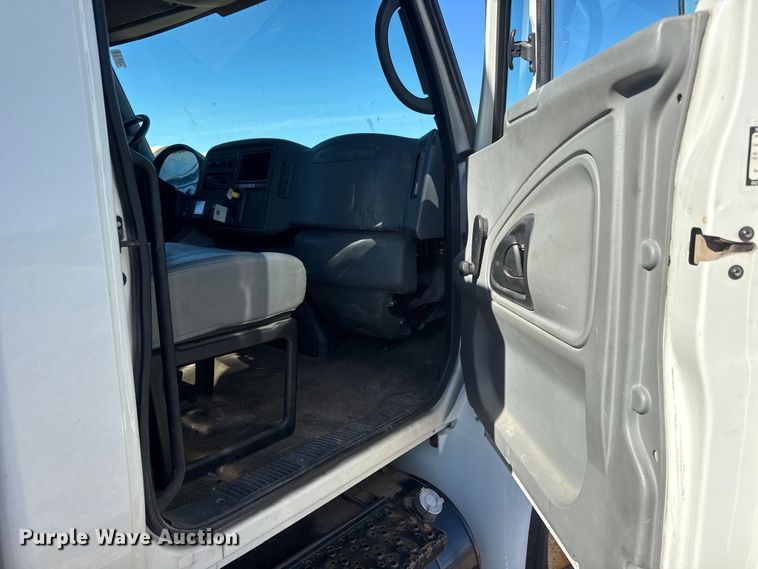 image for item ET4343 2006 International 4200 dump truck