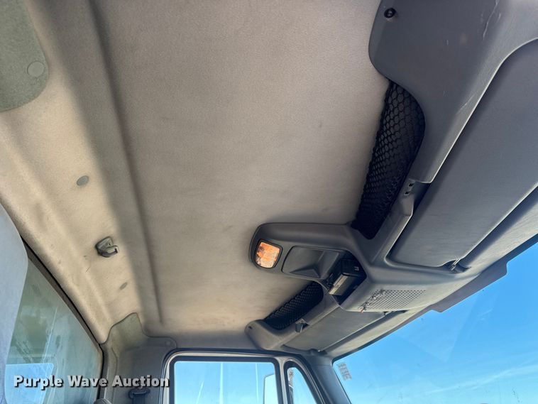 image for item ET4343 2006 International 4200 dump truck