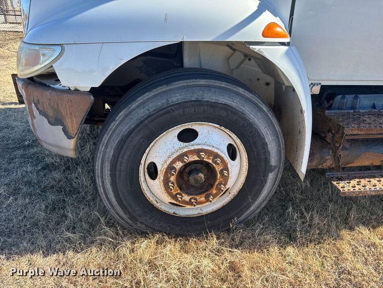 image for item ET4343 2006 International 4200 dump truck