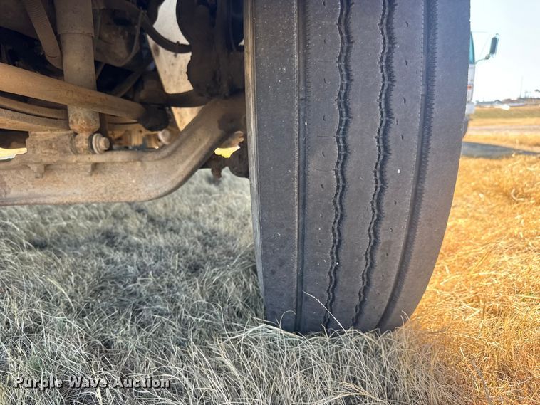 image for item ET4343 2006 International 4200 dump truck