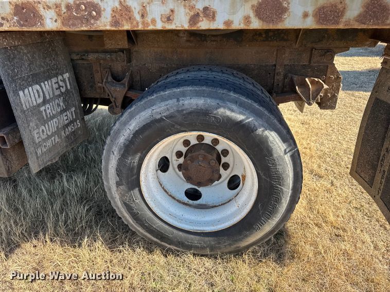 image for item ET4343 2006 International 4200 dump truck