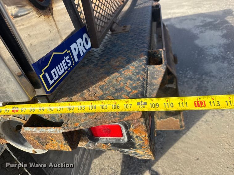 image for item ET4404 2000 Ford F350 Super Duty flatbed pickup truck