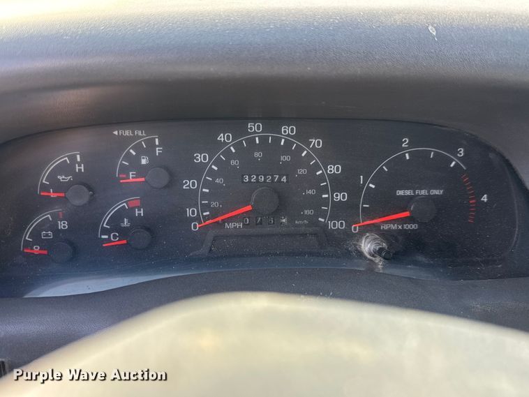 image for item ET4404 2000 Ford F350 Super Duty flatbed pickup truck