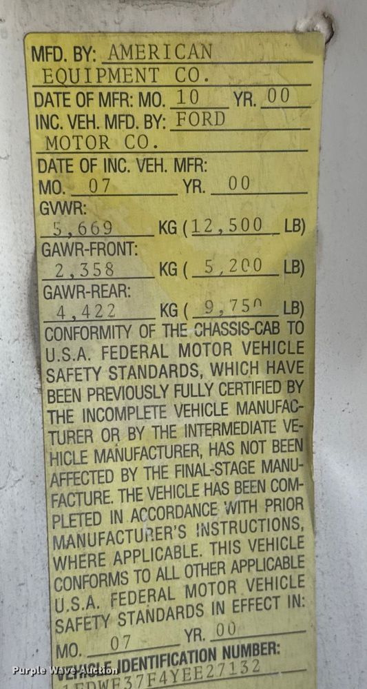 image for item ET4404 2000 Ford F350 Super Duty flatbed pickup truck