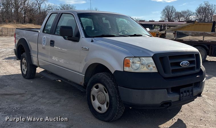 image for item ET4405 2005 Ford F150 Ext. Cab pickup truck