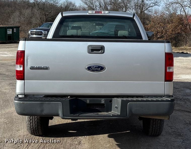image for item ET4405 2005 Ford F150 Ext. Cab pickup truck