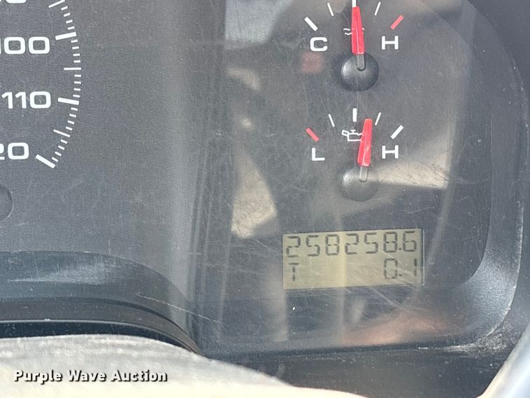 image for item ET4405 2005 Ford F150 Ext. Cab pickup truck