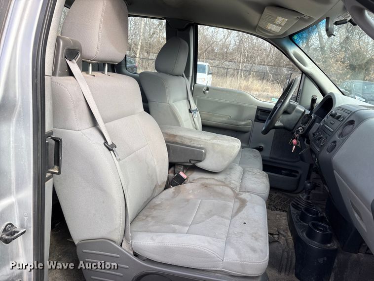 image for item ET4405 2005 Ford F150 Ext. Cab pickup truck