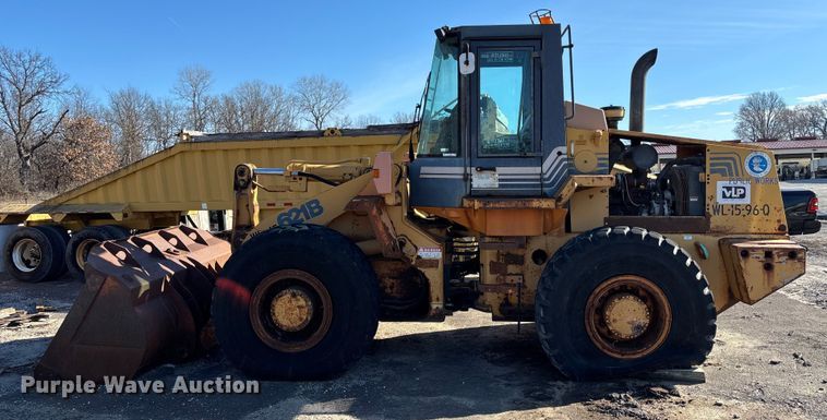 image for item ET4406 1996 Case 621B wheel loader
