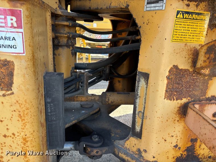 image for item ET4406 1996 Case 621B wheel loader