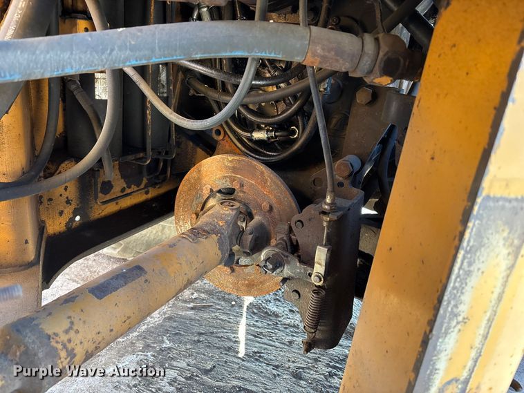 image for item ET4406 1996 Case 621B wheel loader