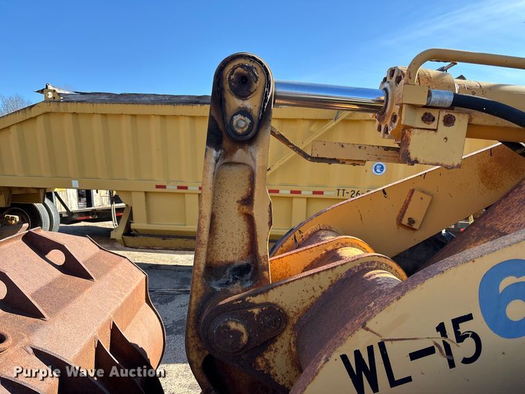 image for item ET4406 1996 Case 621B wheel loader