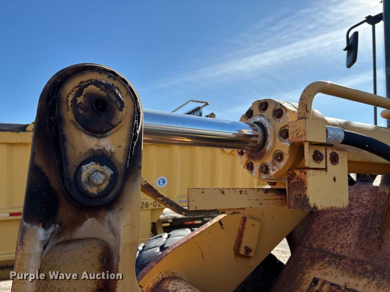 image for item ET4406 1996 Case 621B wheel loader