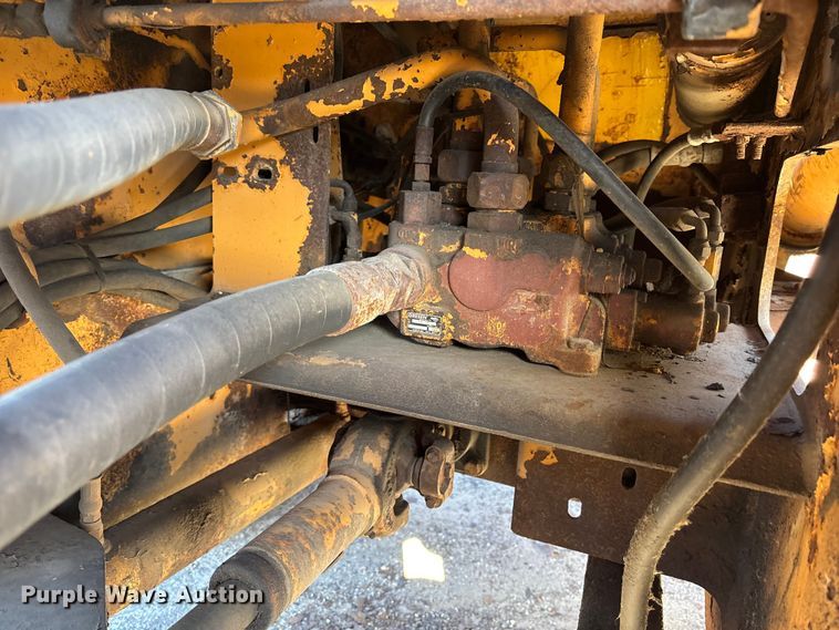 image for item ET4406 1996 Case 621B wheel loader