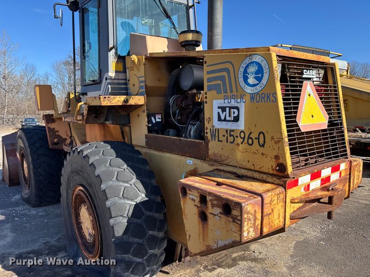 image for item ET4406 1996 Case 621B wheel loader