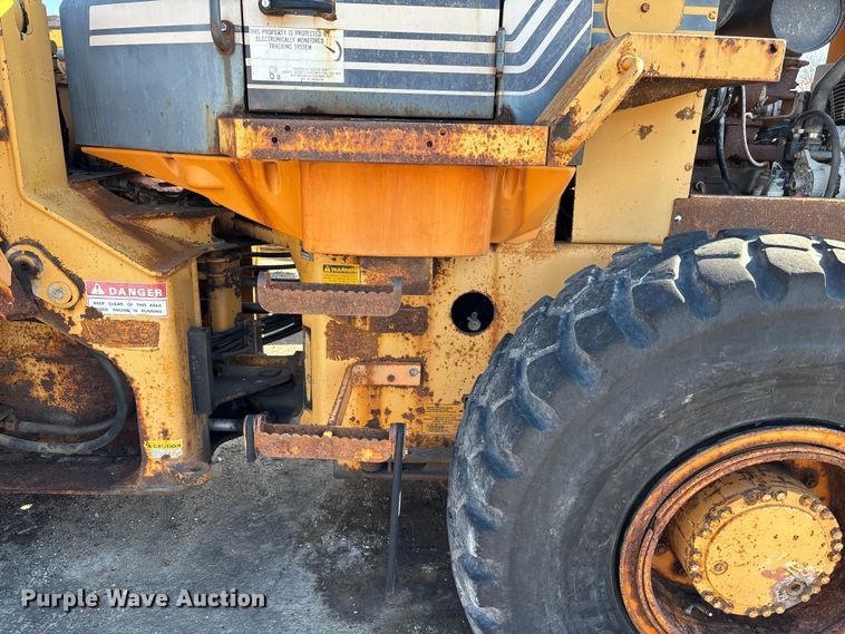 image for item ET4406 1996 Case 621B wheel loader