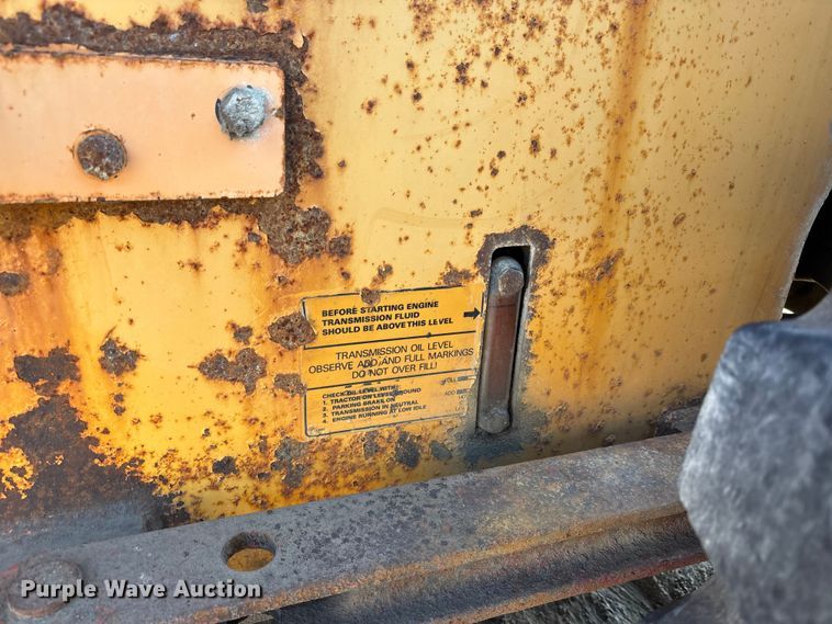 image for item ET4406 1996 Case 621B wheel loader