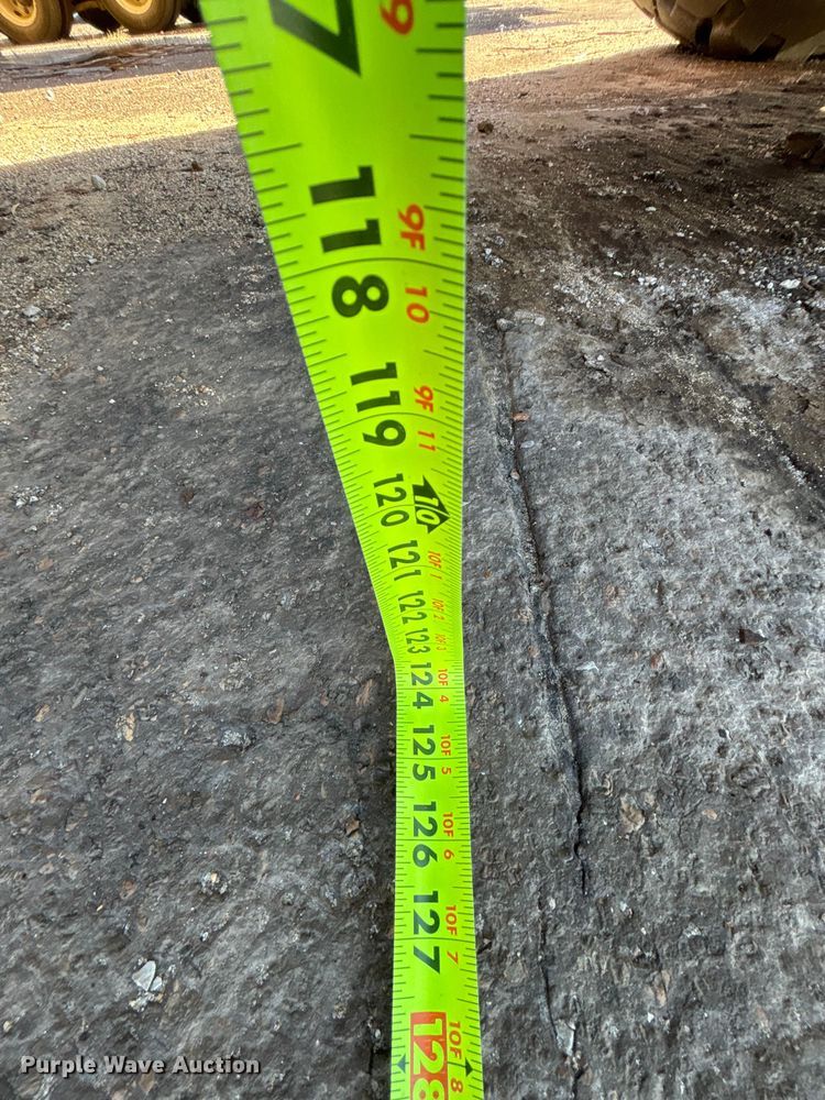 image for item ET4406 1996 Case 621B wheel loader