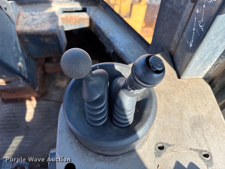 image for item ET4406 1996 Case 621B wheel loader