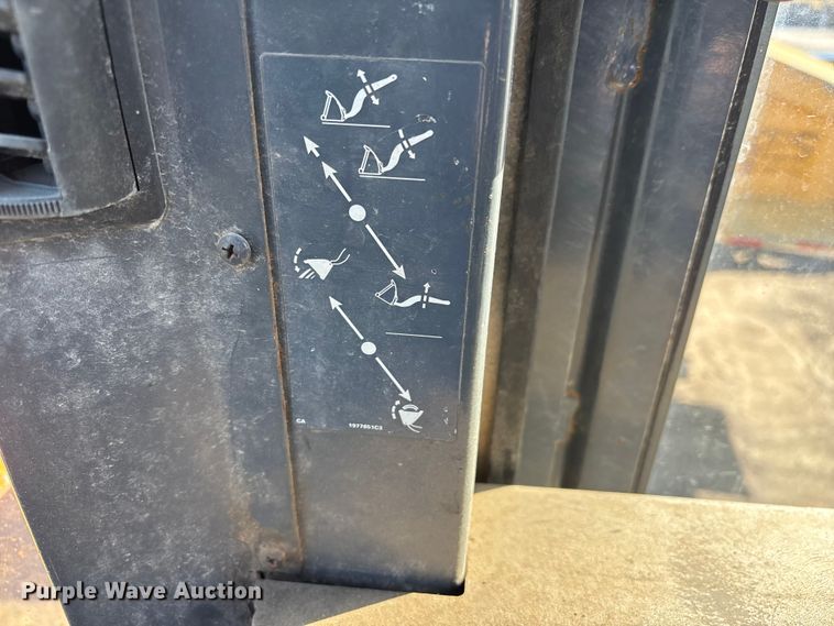 image for item ET4406 1996 Case 621B wheel loader