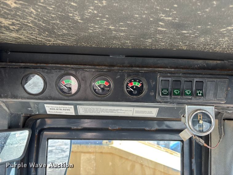 image for item ET4406 1996 Case 621B wheel loader