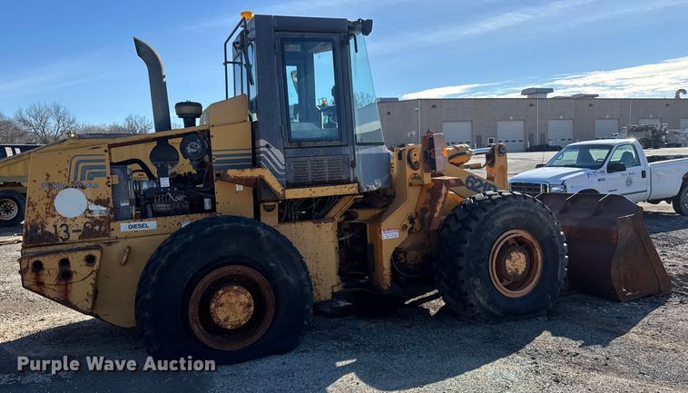 image for item ET4407 1997 Case 621B wheel loader