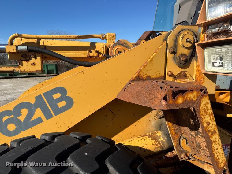 image for item ET4407 1997 Case 621B wheel loader