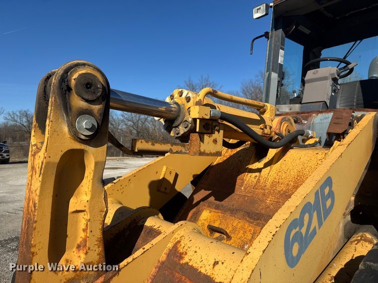 image for item ET4407 1997 Case 621B wheel loader