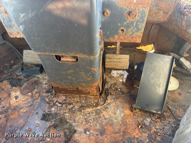 image for item ET4407 1997 Case 621B wheel loader