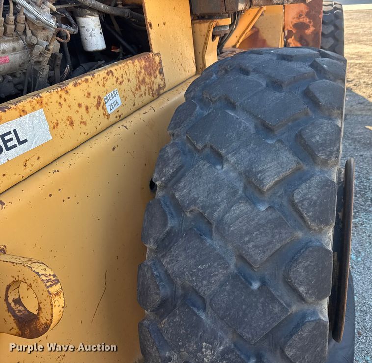 image for item ET4407 1997 Case 621B wheel loader
