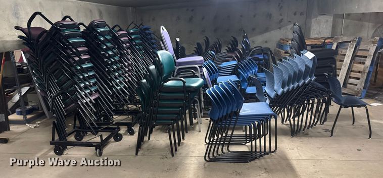 image for item ET4421 Approximately 170 chairs