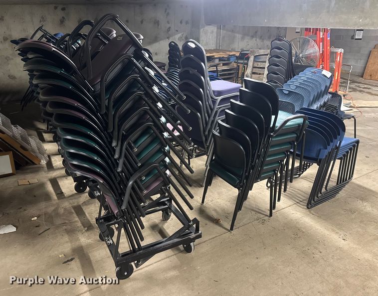 image for item ET4421 Approximately 170 chairs