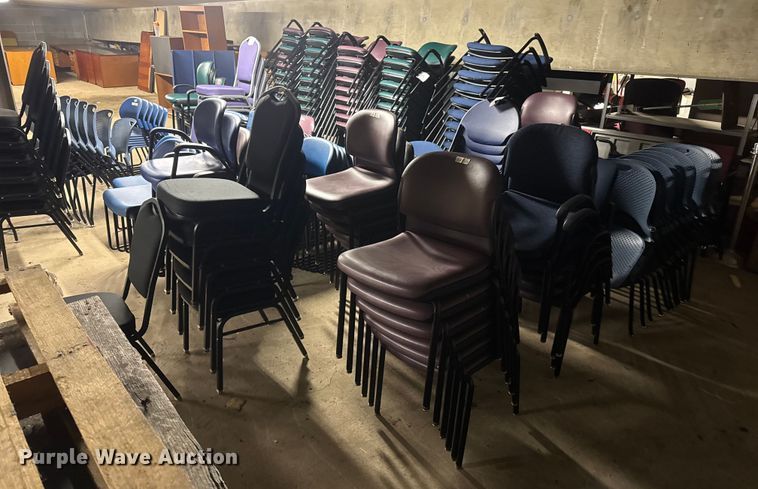 image for item ET4421 Approximately 170 chairs