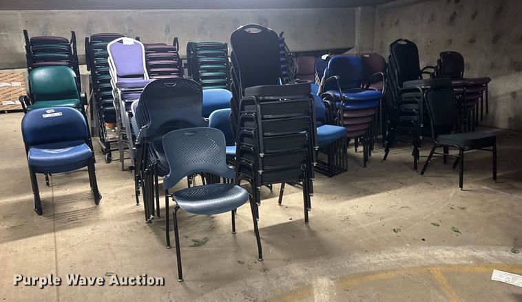 image for item ET4421 Approximately 170 chairs